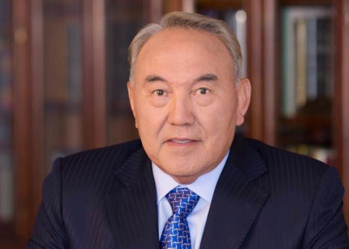 Nazarbayev xalqı Tokayevin ətrafında birləşməyə çağırdı