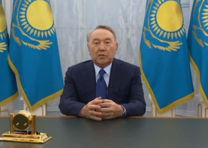 Jirinovski "ölüb" dedi, Nazarbayev xalqa müraciət etdi - VİDEO