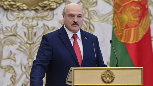 Lukaşenko Rusiyaya getdi 