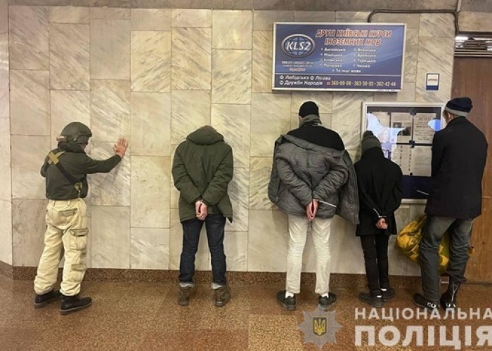 Kiyev metrosuna girən 5 diversant saxlanıldı- VİDEO