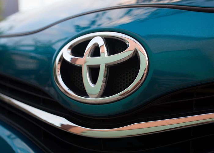 "Toyota" Yaponiyadakı zavodlarını bağladı