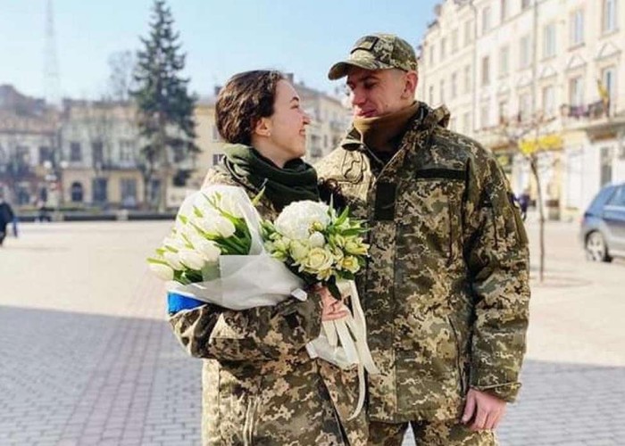Müharibə ərzində Ukraynada 10 mindən çox cütlük evlənib