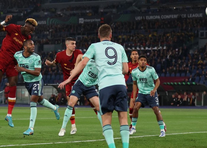 "Roma" və "Feyenoord" Konfrans Liqasının finalına yüksəldi 