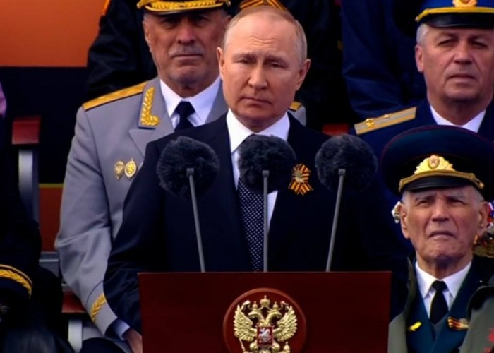 "Dünyada nasistlərə yer olmasın" - Putin