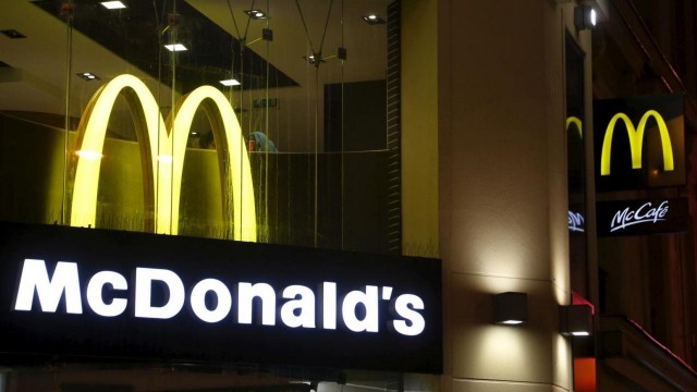 “McDonalds” Rusiya bazarını həmişəlik tərk etdi 