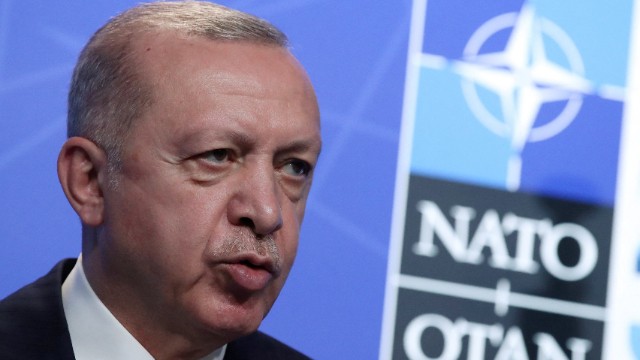 Türkiyə Finlandiya və İsveçin NATO-ya müraciətini əngəlləyə bilər 
