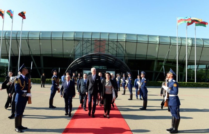 Yaqub Eyyubov Litva Prezidentini yola saldı - FOTO