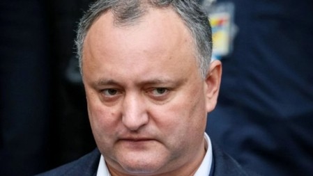 Moldovanın eks-prezidenti ev dustaqlığına buraxıldı