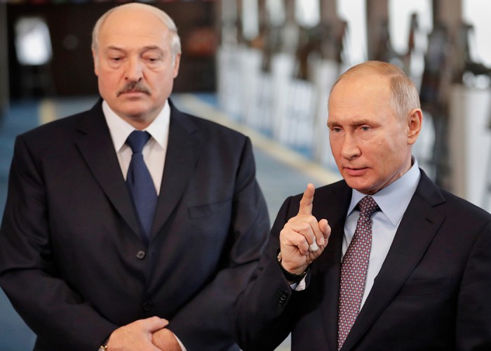 Lukaşenko Putinlə görüşmək üçün Sankt-Peterburq şəhərinə getdi
