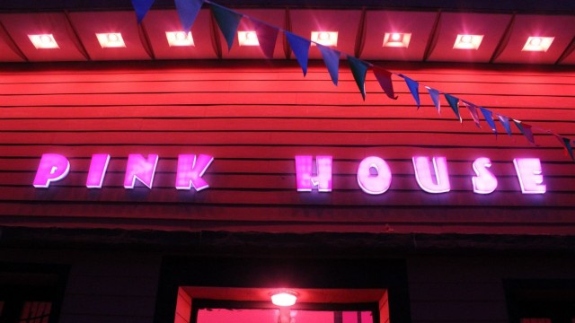 "Pink House" və "Sonalar Sonası" CƏRİMƏLƏNDİ