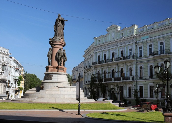 II Yekaterinanın Ukraynadakı heykəli söküləcək