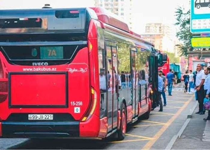 Sərnişinlərin NƏZƏRİNƏ:Bu marşrut xətləri üzrə avtobusların hərəkəti gecikir