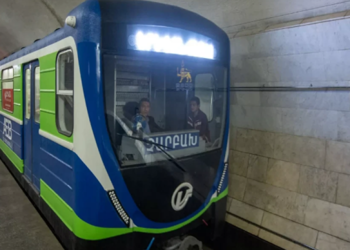 İrəvanda metro işçiləri tətil edir 