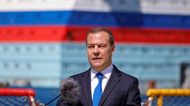 Medvedev blogerin qisasını alacağına söz verdi 
