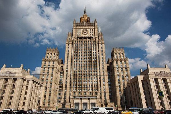 Rusiya 14 bolqarıstanlı diplomatı ölkədən çıxarır