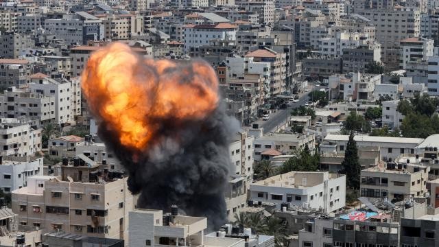 Qəzzada İsrailin zərbələri nəticəsində 15 nəfər öldü