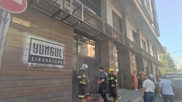 "Yüngül cinayətlər" restoranında baş verən yanğınSÖNDÜRÜLDÜ - YENİLƏNİB