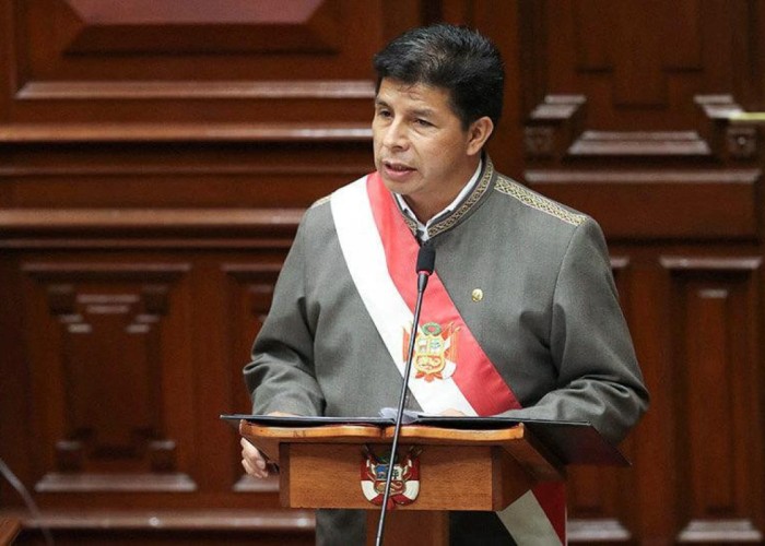Peru prezidentinin evində axtarışAPARILDI