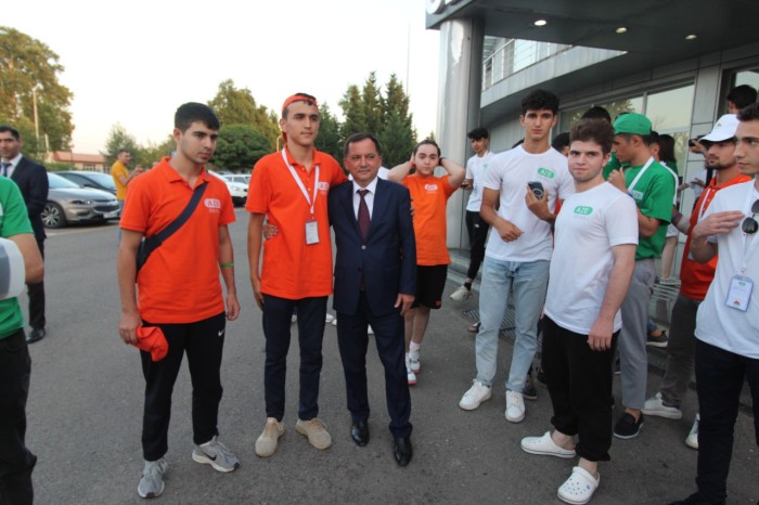Rəcəb Babaşov "Yaradıcı gənclər düşərgəsi"nin iştirakçıları ilə görüşdü - FOTOLAR