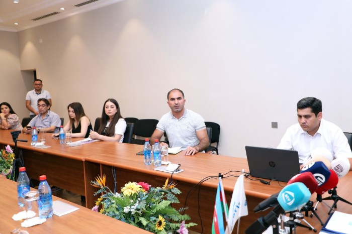 Ruslan Əliyev "Açıq qapı" aksiyasında iştirak etdi - FOTOLAR