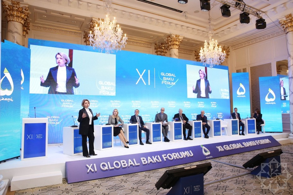 XI Qlobal Bakı Forumu panel iclasları ilə davam edib - YENİLƏNİB