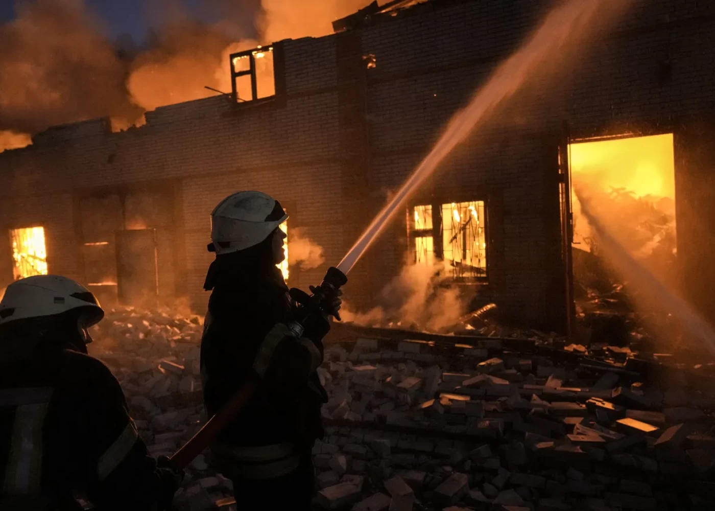 Rusiyada prokurorluq binası yandırıldı 