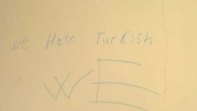 Xankəndi məktəbində türklərə qarşı nifrət yazıları -VİDEO
