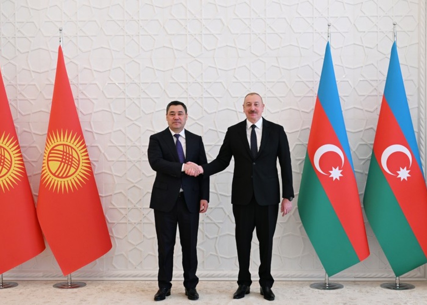 Prezident qırğızıstanlı həmkarını COP29-adəvət edib
