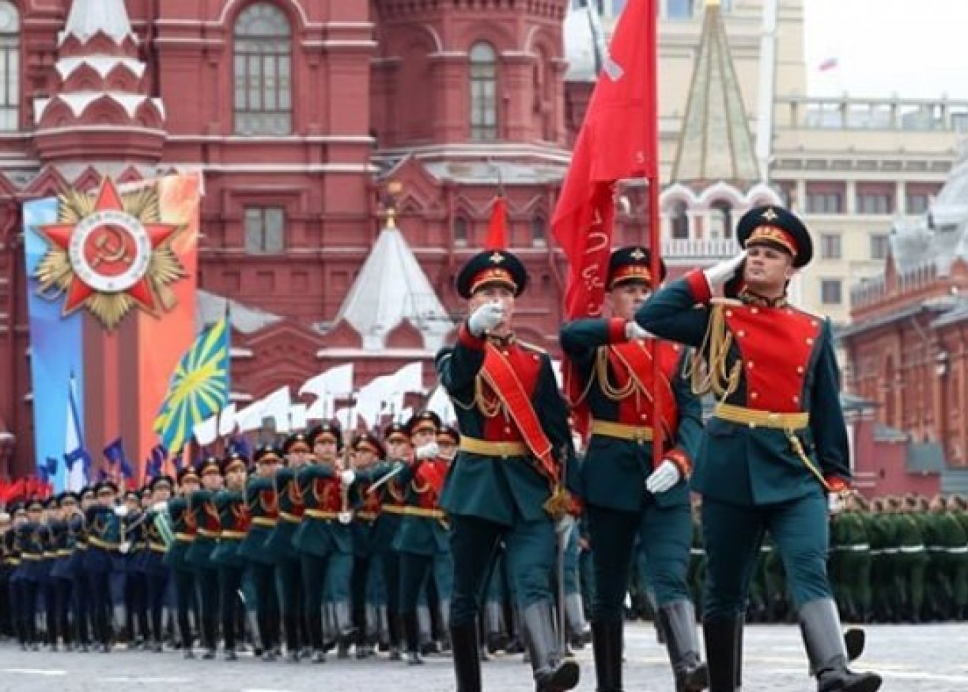 Moskvada hərbi parad keçirilib 