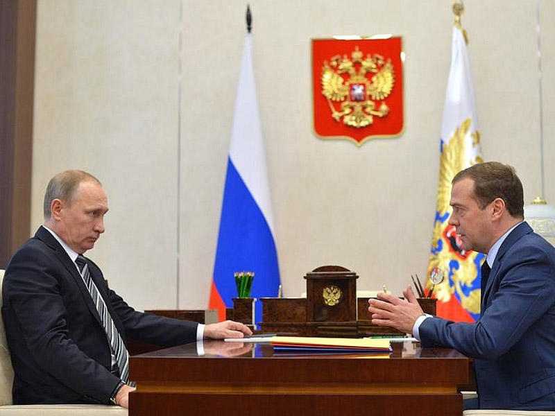Putindən Medvedevə nazirin həbsi ilə bağlı xüsusi tapşırıq 
