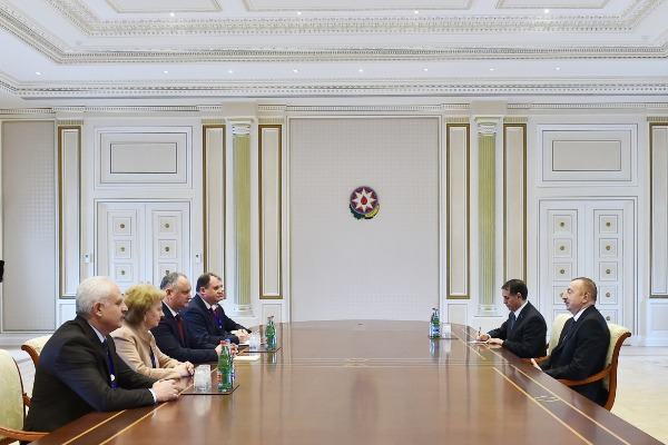 Prezident Moldova və makedoniyalı həmkarları ilə görüşdü  - FOTO
