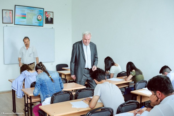 Qərbi Kaspi Universitetində imtahanlar davam edir  - FOTO
