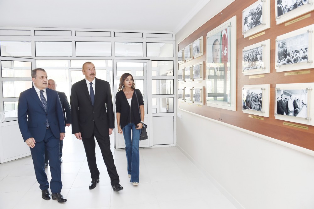 İlham Əliyev Şamaxıda məktəb binasının açılışında -  FOTOLAR
