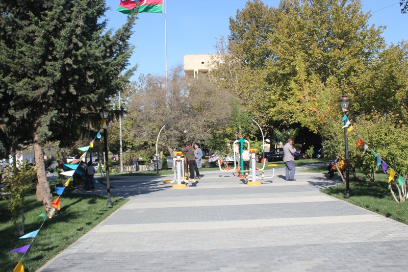 Nizami rayonunda istirahət parkı istifadəyə verildi    - FOTOLAR